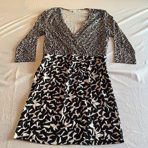 DVF Diane Von Furstenberg Silk Wrap Dress - 8